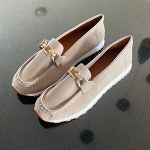 Harper & Lane beige loafers